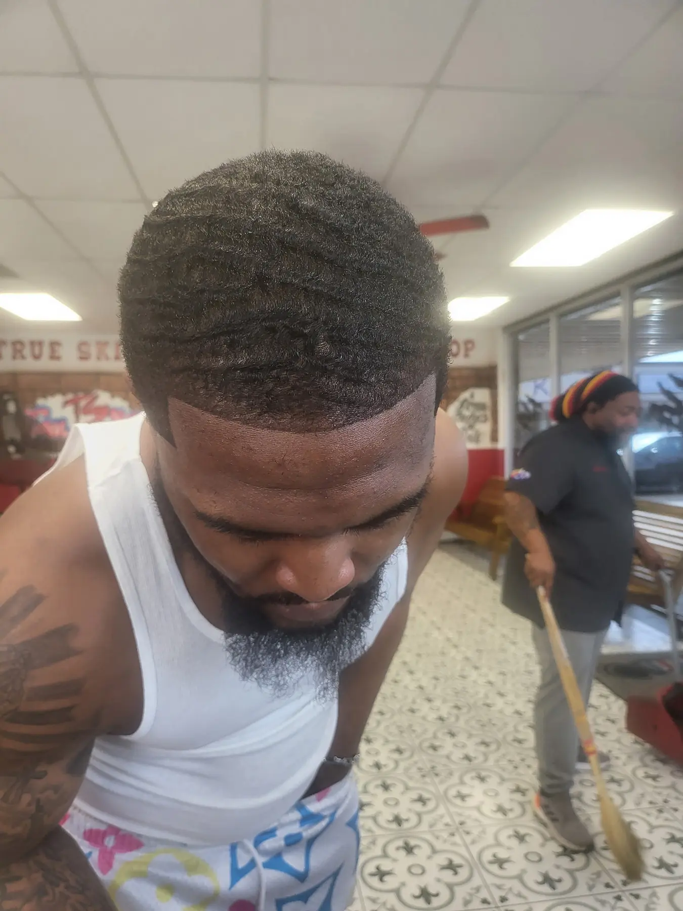 True Skills client with defined waves and a clean, squared lineup
